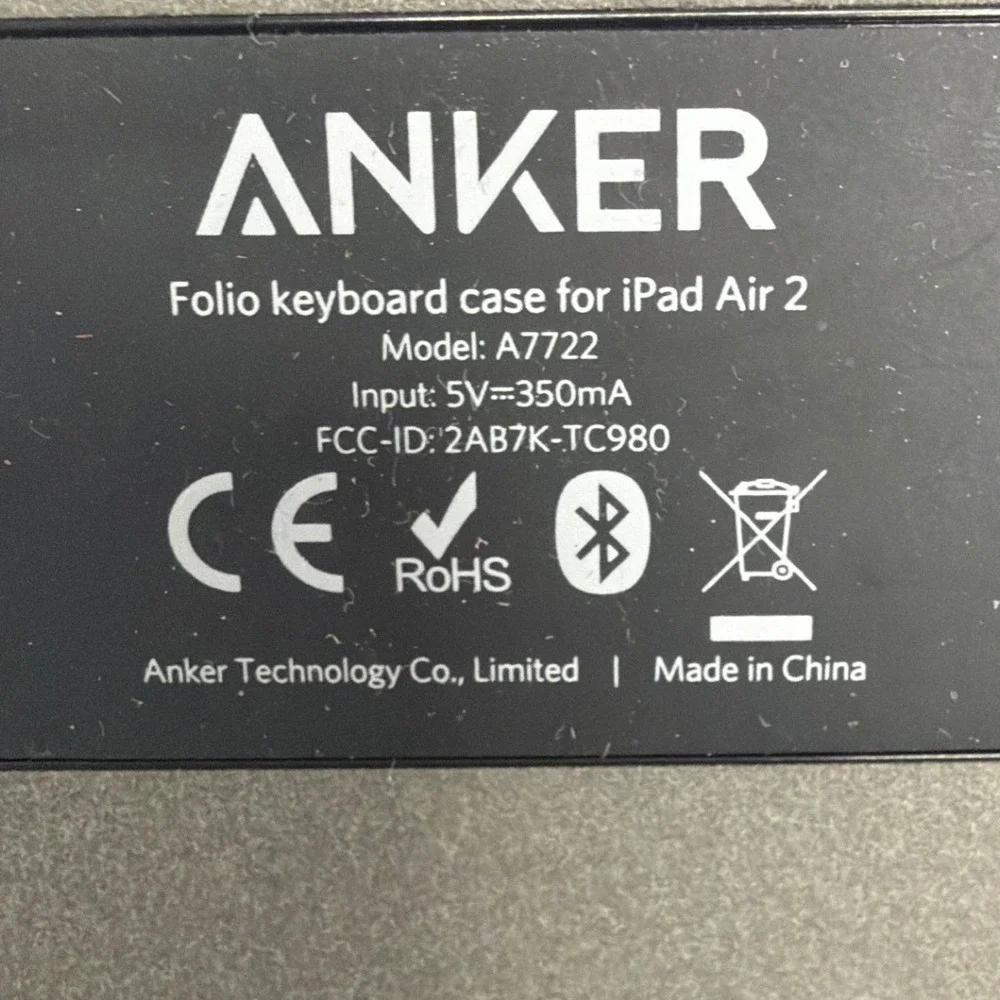 Anker Folio Keyboard Case for‎ iPad Air 2 Black Bluetooth Model A7722 9.5 inch